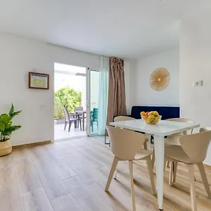  Appartamento Homeforguest Moderno Con Piscina En