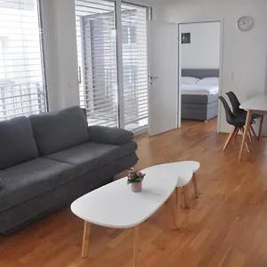 4 Beds And - Contactless Check-in , Vienna Austria